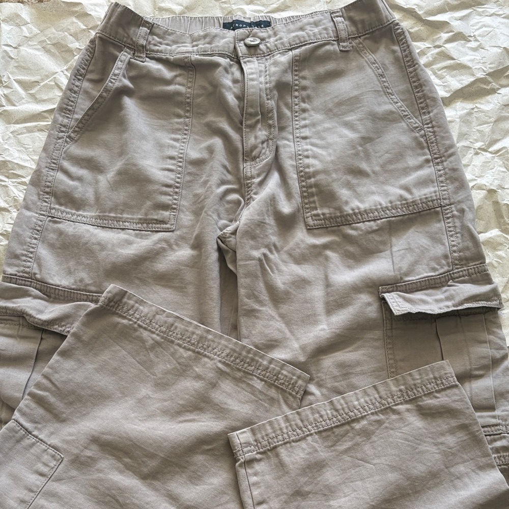 Aeropostale Women's Wide Leg Pants in Light Gray